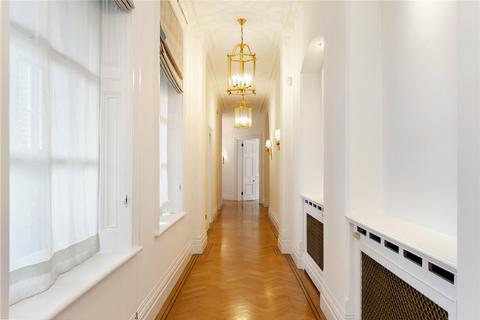 4 bedroom apartment to rent, Albert Hall Mansions, Kensington Gore, London, SW7