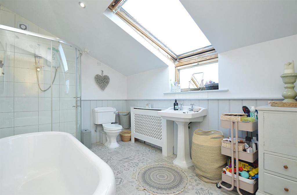 Bathroom1.jpg