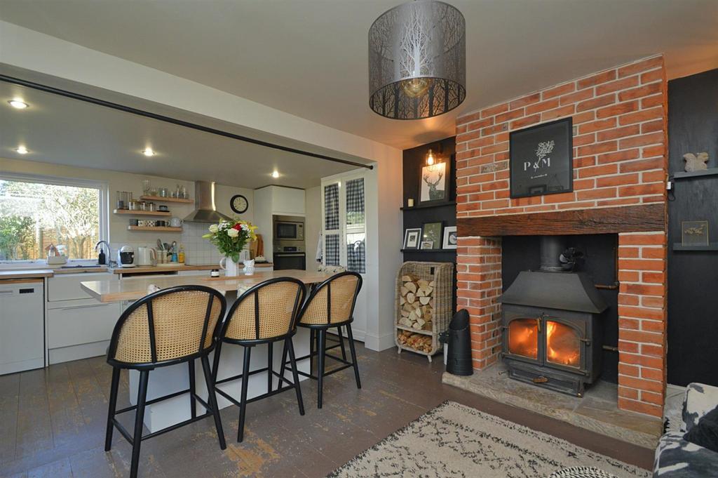 Family Room2.jpg