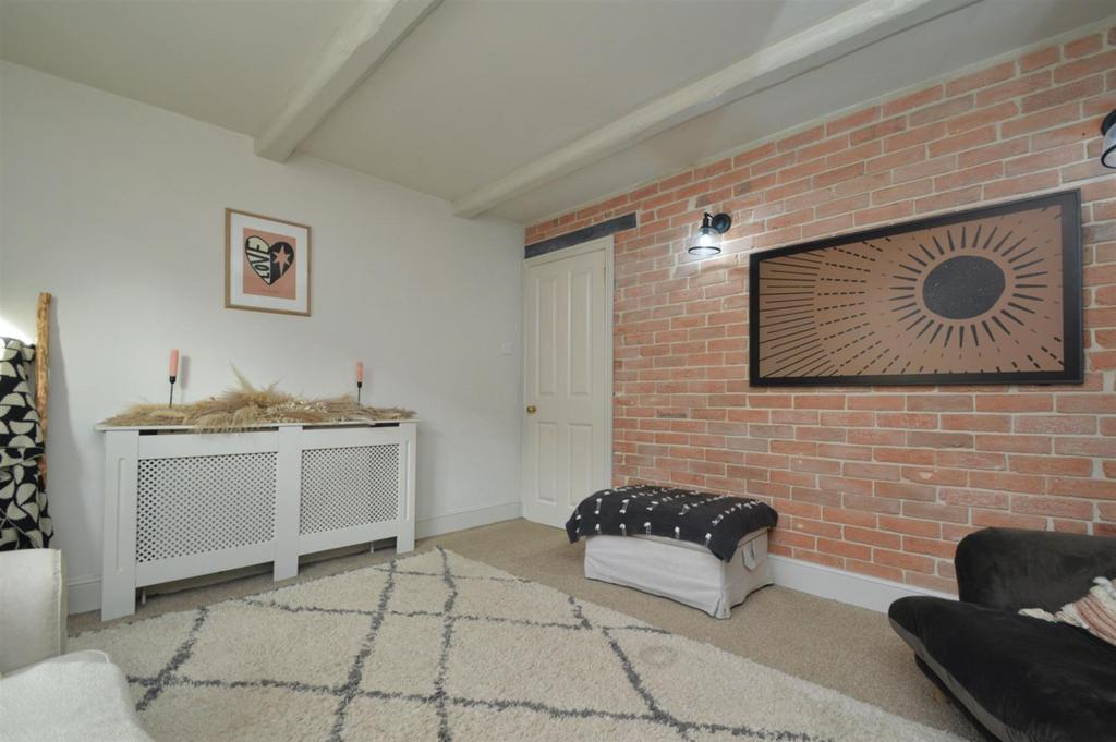 Lounge2.jpg