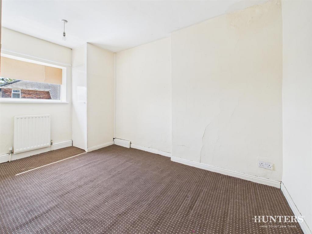 CAM03792 G0-PR0260-STILL013.jpg