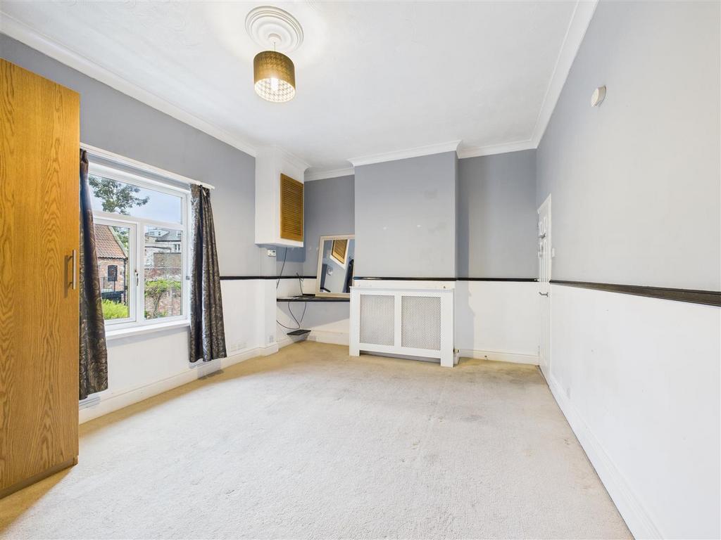 CAM05193 G0-PR0069-STILL015.jpg