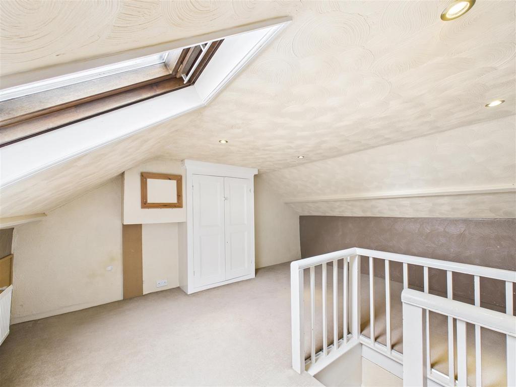 CAM05193 G0-PR0069-STILL017.jpg