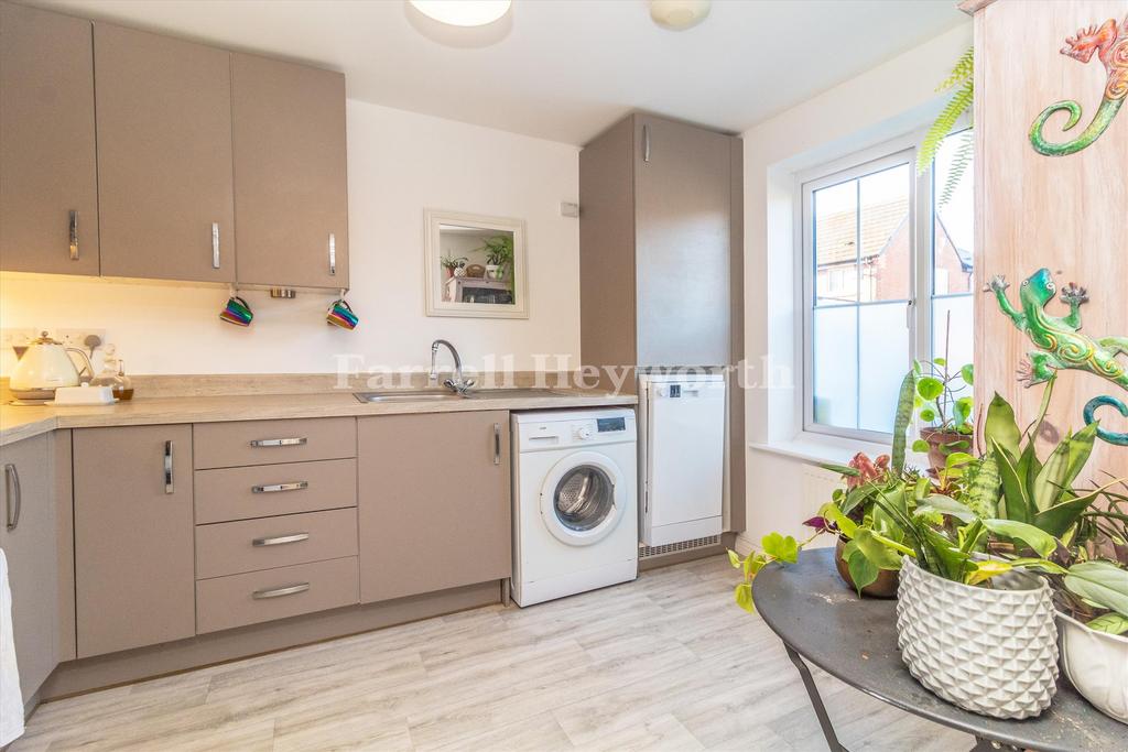 Kitchen image 3