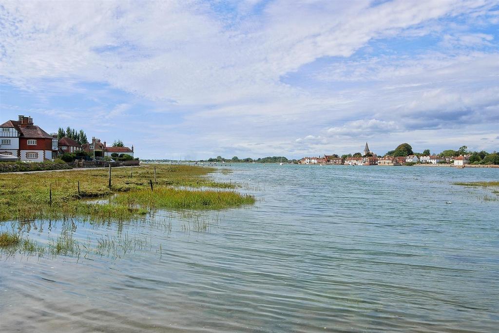 Harbour View Nearby.jpg