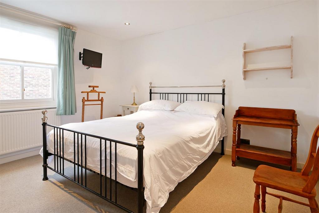 Bedroom.jpg