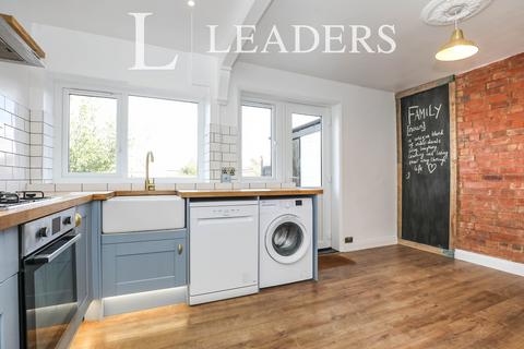 3 bedroom house to rent, Murray Avenue, NN2