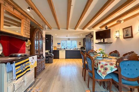 5 bedroom detached house for sale, Beckingham Road, 1 LN6