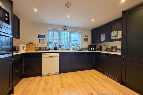 5 bedroom detached house for sale, Beckingham Road, 1 LN6