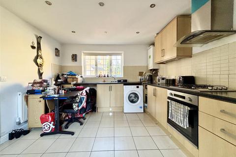 undefined, Pippin Court, Halifax HX2