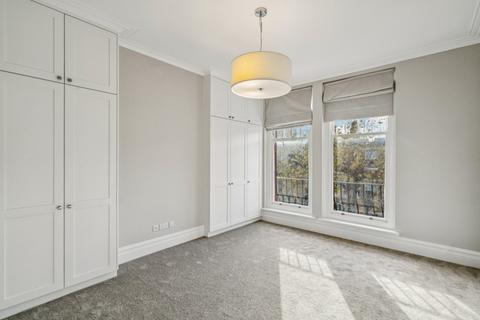 3 bedroom flat to rent, Riverview Gardens, Barnes, London