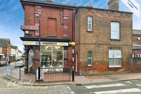 undefined, High Street Snodland ME6