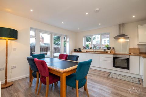 3 bedroom detached house for sale, Uplands Road, Totland Bay
