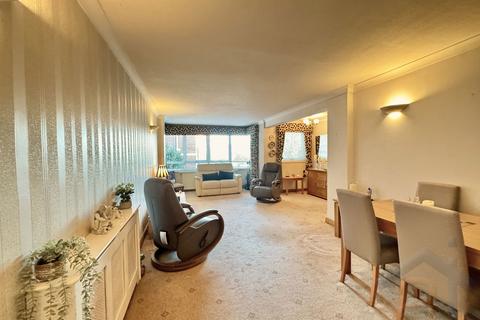 2 bedroom apartment for sale, The Hayes  Westbourne Road Southport PR8 2HZ