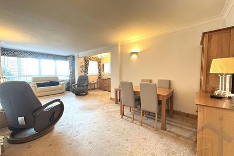 2 bedroom apartment for sale, The Hayes  Westbourne Road Southport PR8 2HZ
