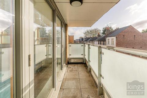 1 bedroom flat for sale, Hampden Lane, London