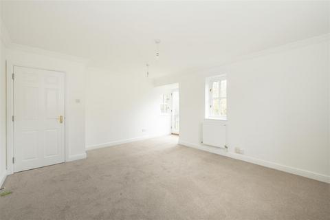 undefined, Minister Court, Frogmore, St. Albans