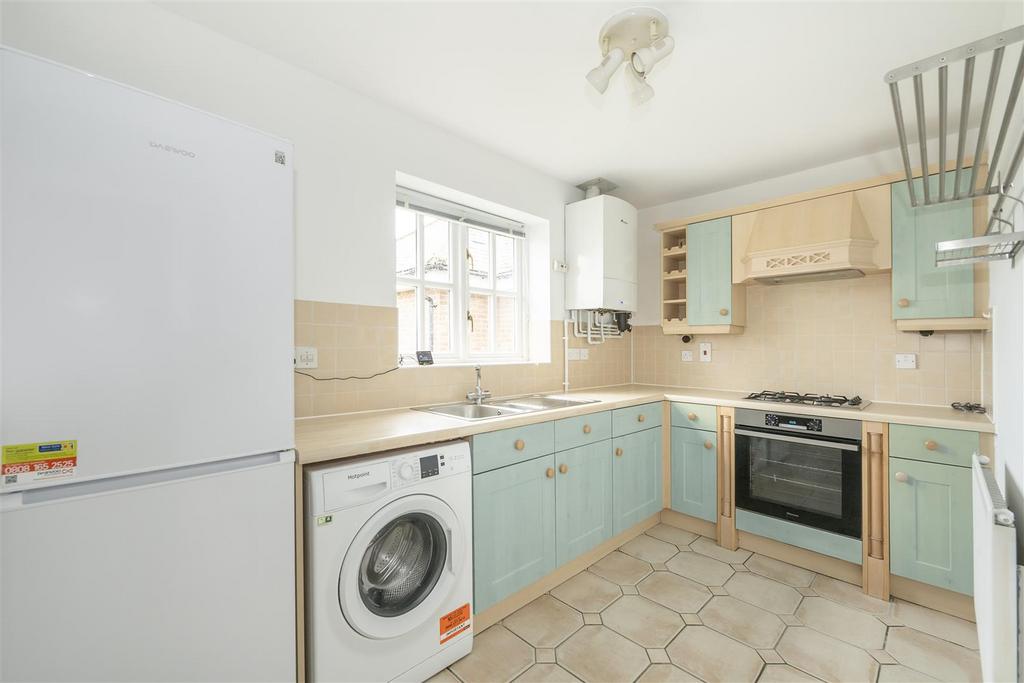 2-Minister-Court-07.jpg