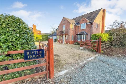 4 bedroom detached house for sale, Blythe House, Arddleen,