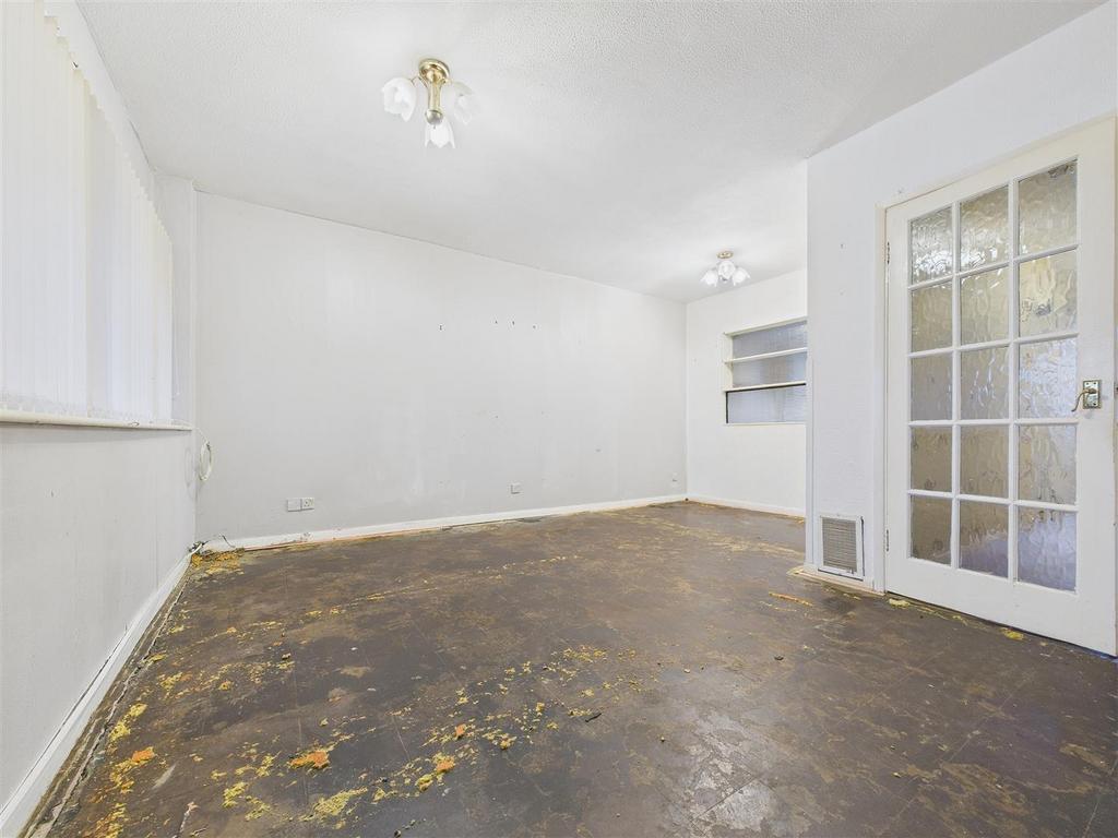 CAM01407 G0-PR0030-STILL008.jpg