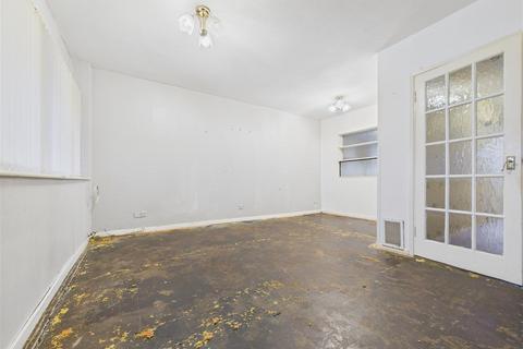 3 bedroom terraced house for sale, Crabtree Way, Rugeley