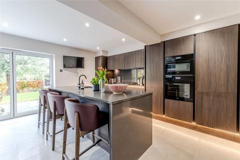4 bedroom detached house for sale, Kingfisher Close, Leeds, West Yorkshire