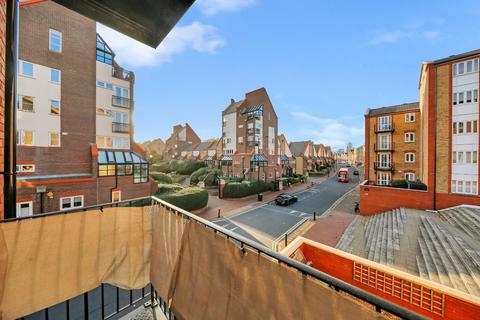 2 bedroom flat to rent, Rotherhithe Street, London SE16