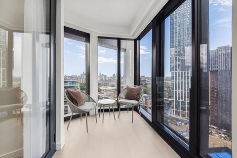 2 bedroom apartment to rent, Nine Elms Lane River Park Tower SW8
