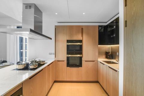 2 bedroom flat to rent, Nine Elms Lane London SW8