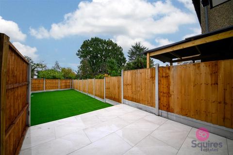 undefined, Sunny Gardens Road, London