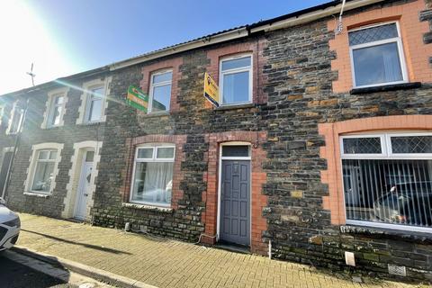4 bedroom house of multiple occupation to rent, Queen Street, Pontypridd CF37