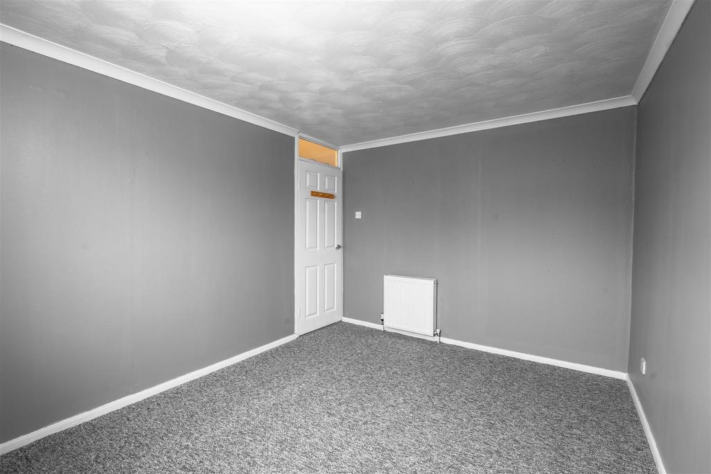 Bedroom.two.b.jpg