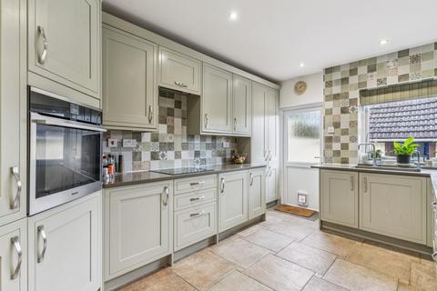 undefined, Luton Road, Chalton, LU4 9UJ