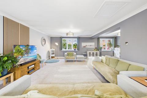 4 bedroom detached house for sale, Lapford Drive, Cramlington, NE23