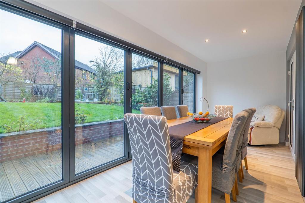 Dining/Sunroom
