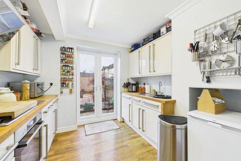undefined, Oakleigh Road, Horsham RH12
