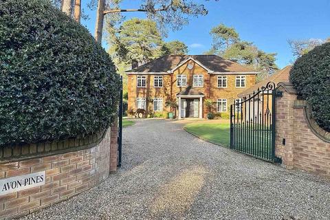 4 bedroom detached house for sale, Warren Drive, Ringwood, BH24 2AS