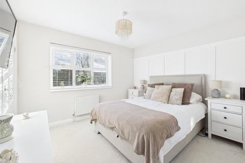 3 bedroom semi-detached house for sale, Sandyleaze, Gloucester, Gloucestershire, GL2