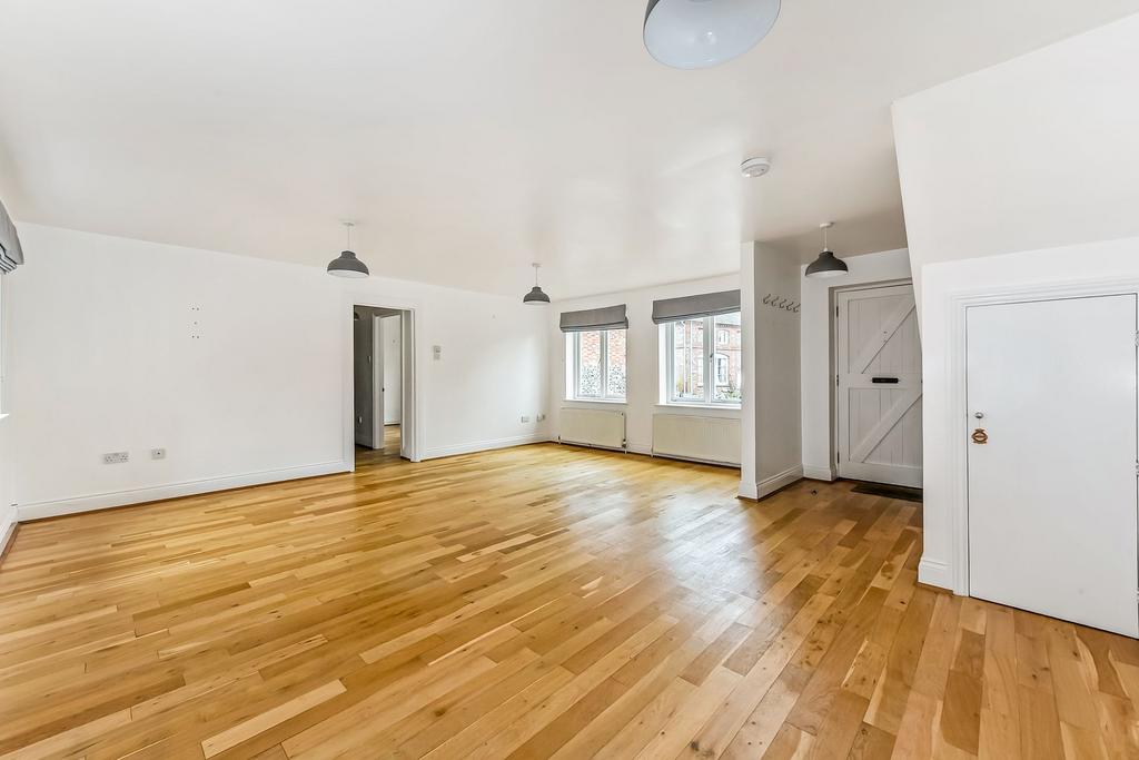 Sitting/Dining Room