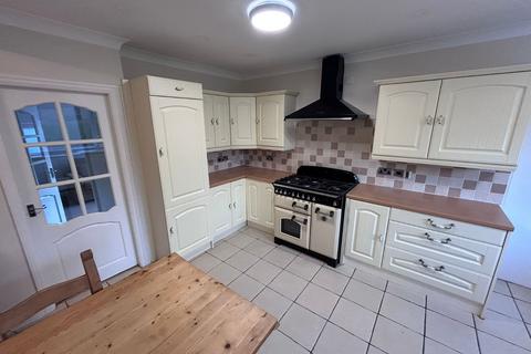 4 bedroom detached house to rent, Collier Close, North Ferriby, East Riding of Yorkshi, HU14