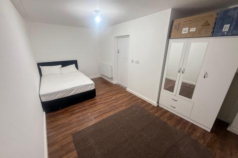 undefined, Ballinger Way, Northolt UB5