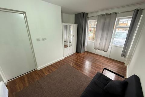 undefined, Ballinger Way, Northolt UB5