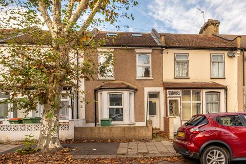 Finden Road, Forest Gate, London, E7