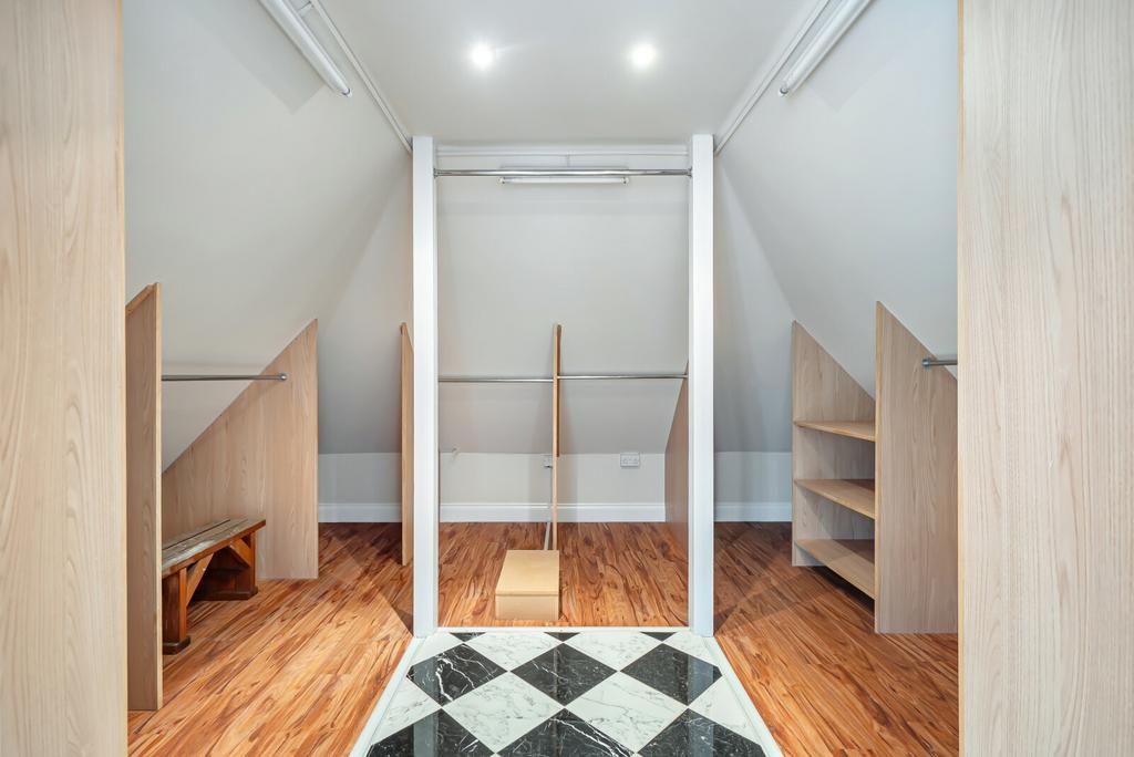 Walk In Wardrobe