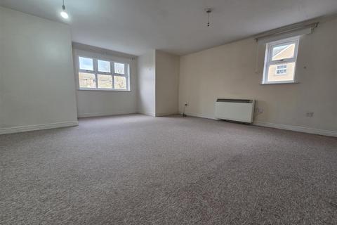 2 bedroom flat to rent, Harper Close, Oakwood, London, N14
