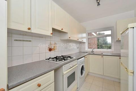 2 bedroom flat to rent, Oak Tree Close (Off Carlton Road), W5
