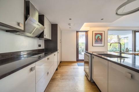 2 bedroom flat to rent, Rivermead Close, Teddington, TW11