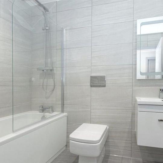 2 bedroom flat leeds city centre outskirts.jpeg