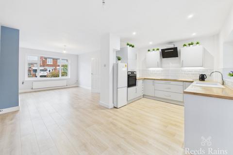 2 bedroom bungalow for sale, Moulton Grove, Durham TS19