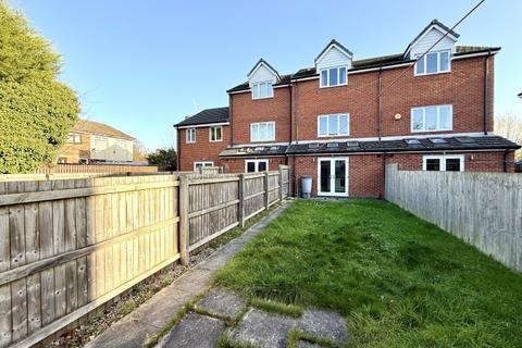 3 bedroom townhouse for sale, Cambridge Place, Salford M5